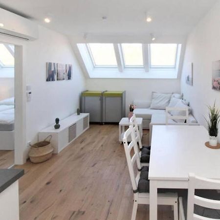 City-Center Rooftop-Apartment Wenen Buitenkant foto